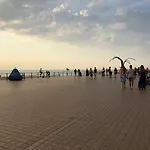 Panoramic View On Beach, Ships, Sea - Place To Be Lägenhet