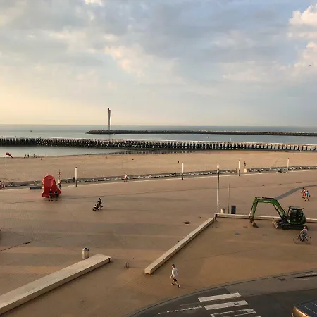 アパート Panoramic View On Beach, Ships, Sea - Place To Be