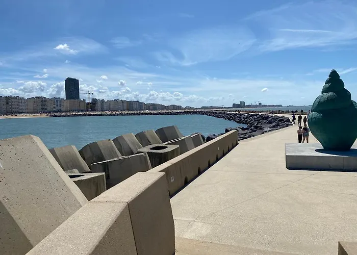 Apartment Panoramic View On Beach, Ships, Sea - Place To Be