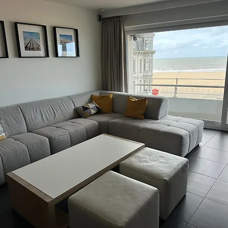 Panoramic View On Beach, Ships, Sea - Place To Be דירה אוסטנדה