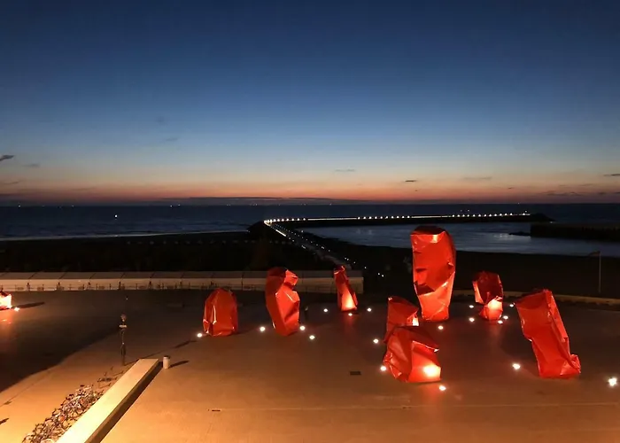 Appartement Panoramic View On Beach, Ships, Sea - Place To Be